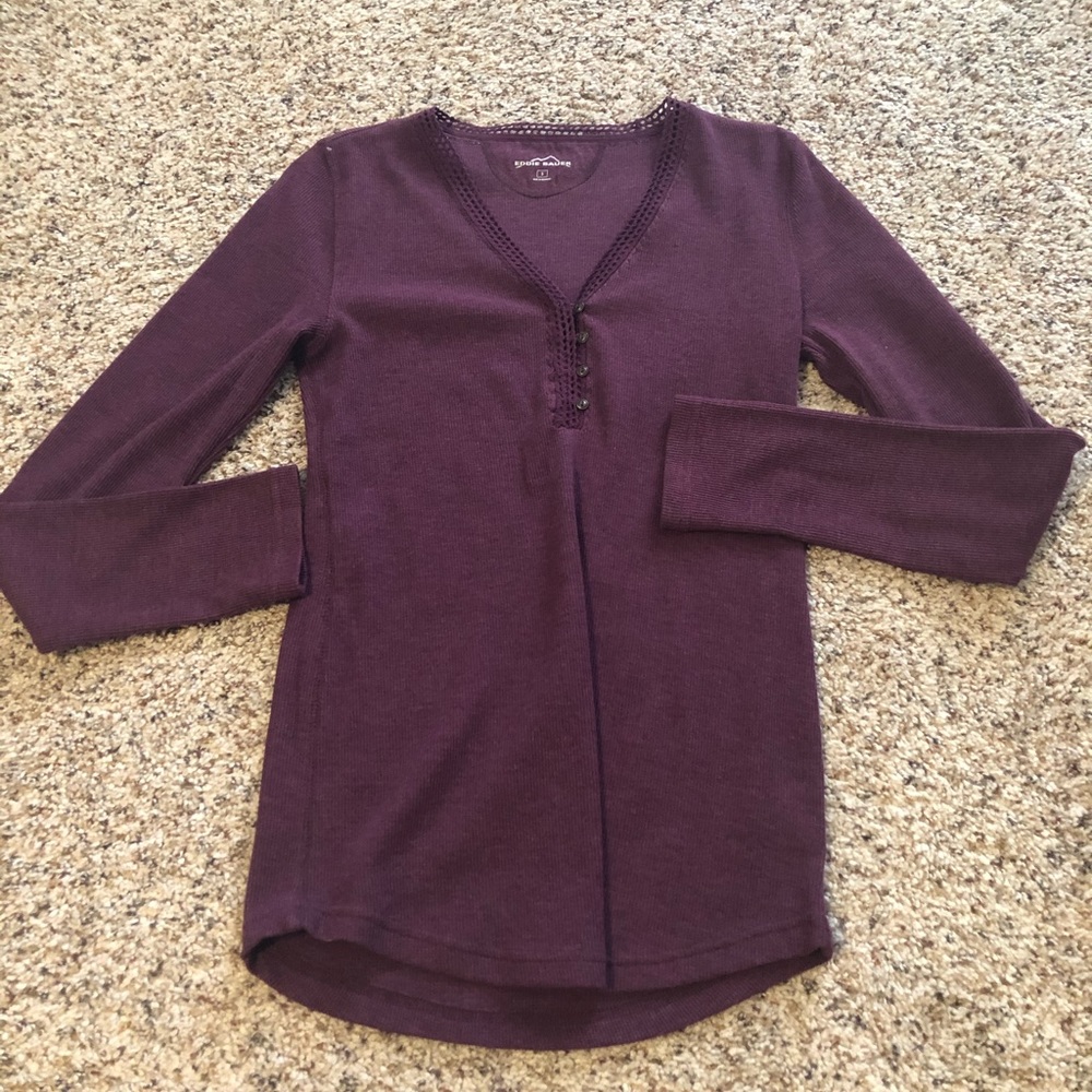 Burgundy long sleeves shirt